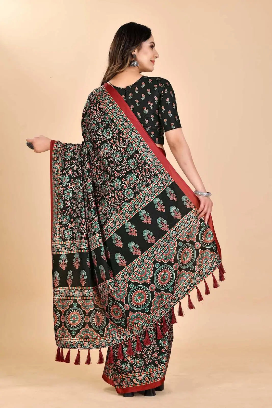 Woman wearing a Ajrakh Manipuri Saree.