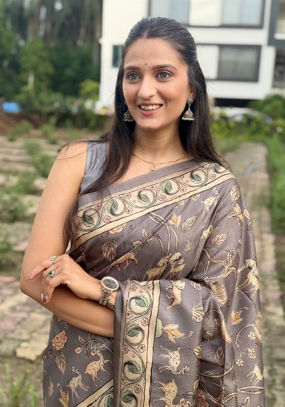 Floral With Animal Pattern printed saree for woman by Ethnic Today.