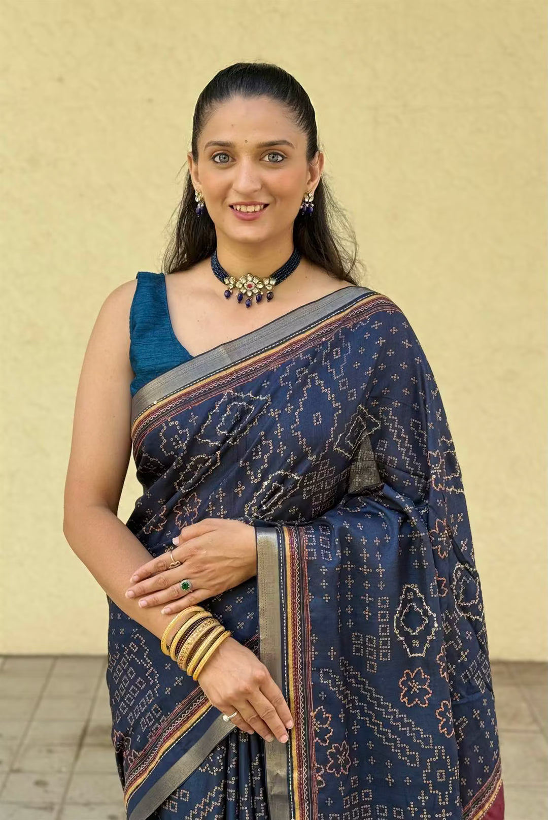 Woman in Navy Blue With Maroon Pallu Silk Saree.