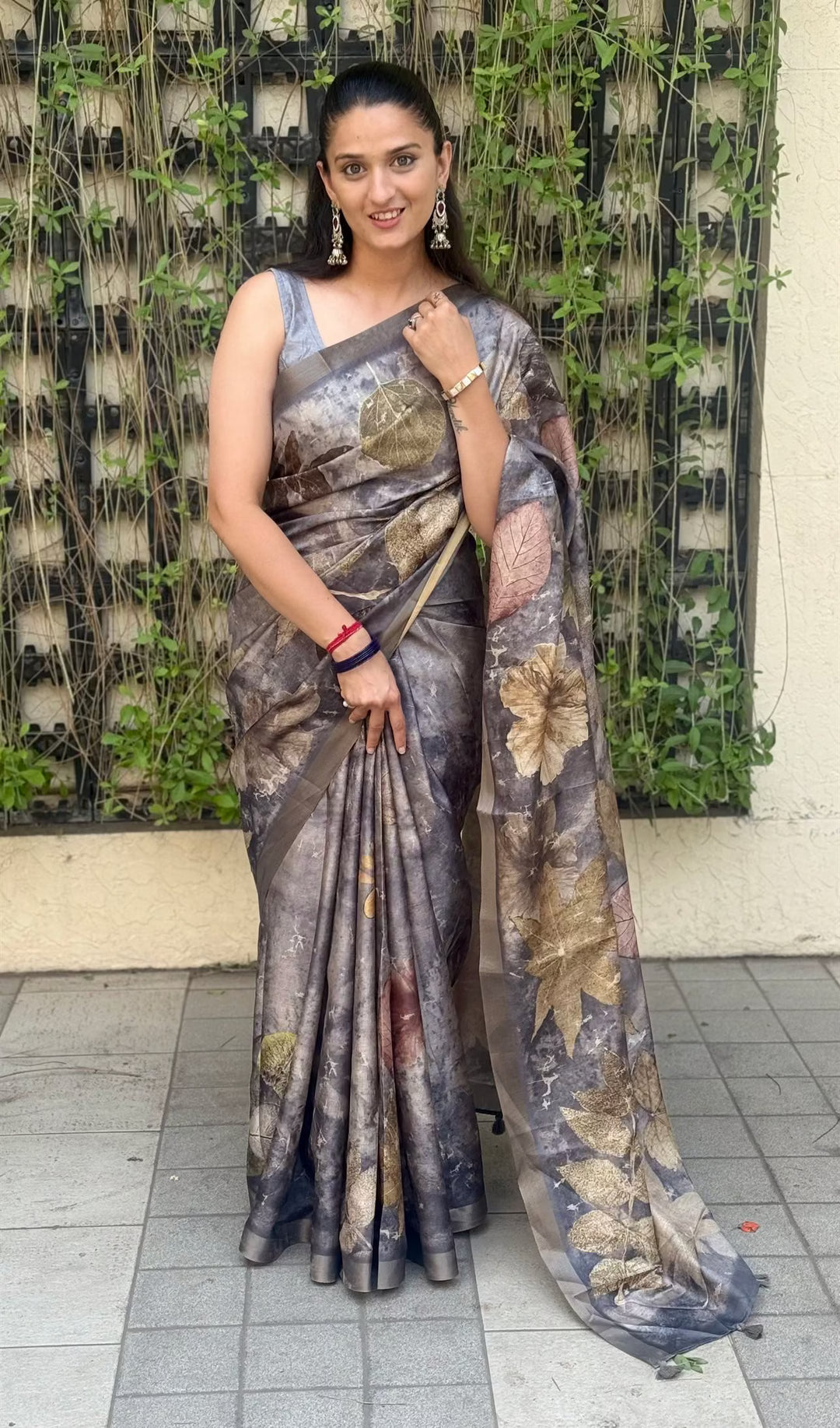 Woman wearing Grey Botanical print saree by Ethnic Today.