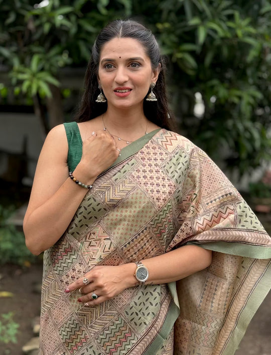 Pista Green Geometric printed saree for Womans.