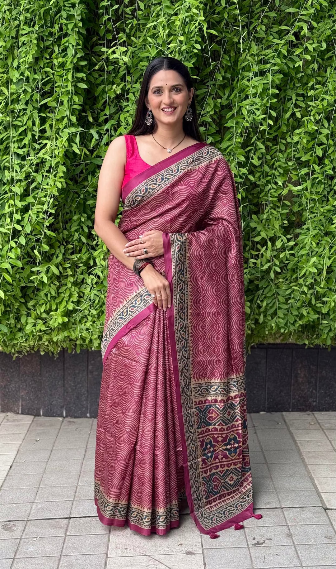 Wave Geometric printed saree with solid printed border.