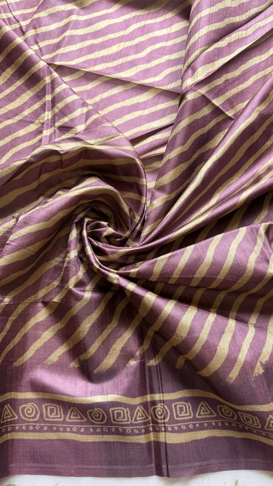 Saree blouse fabric in striped with abstract border print.