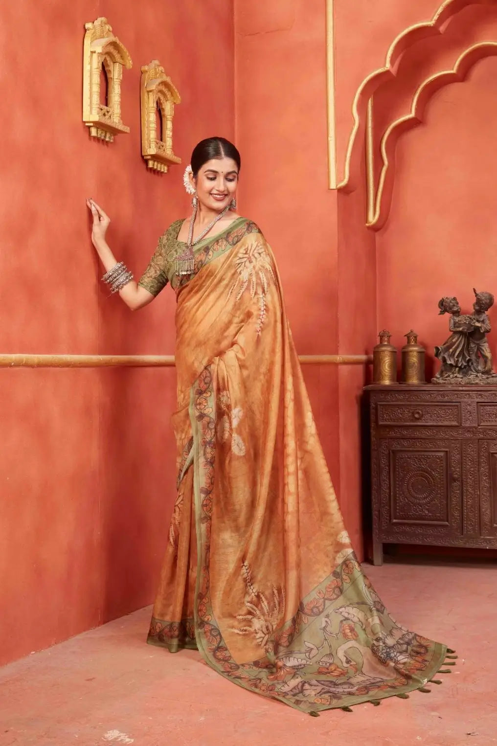 Woman in Kalamkari Pallu Pichwai Chanderi silk saree.